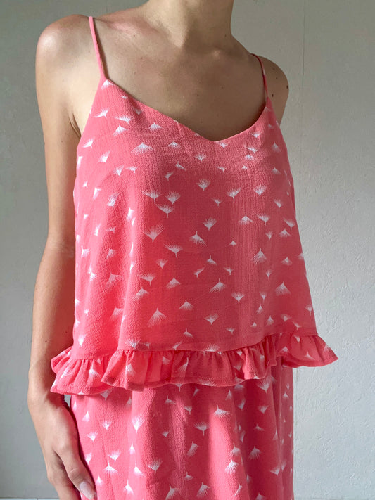 Robe à motifs volantée