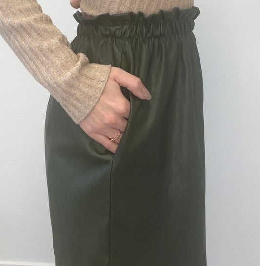 Jupe kaki en similicuir