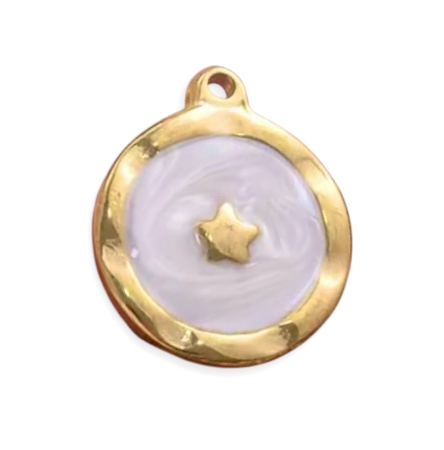 Charm médaillon étoile finition dorée