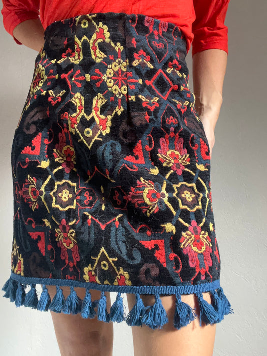 Jupe jacquard à pompons