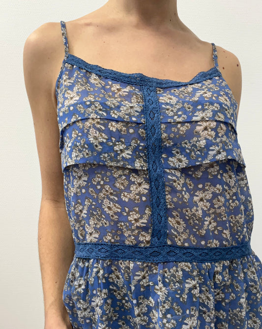 Top fleuri à fines bretelles