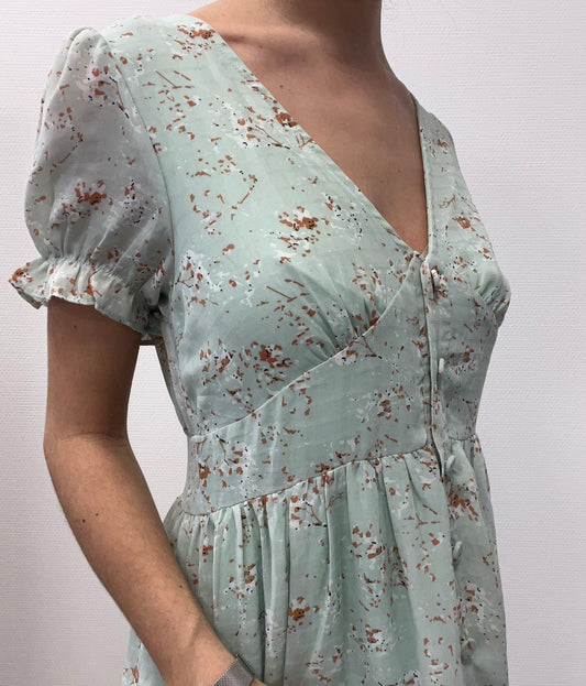 Robe menthe à boutons