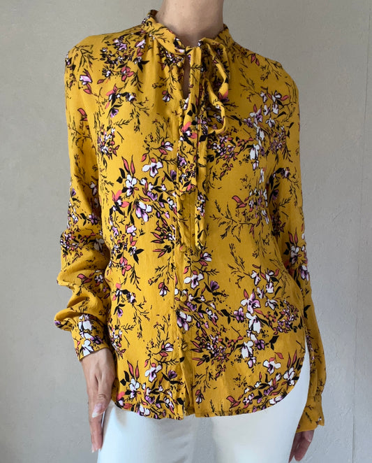 Blouse fleurie à nouer
