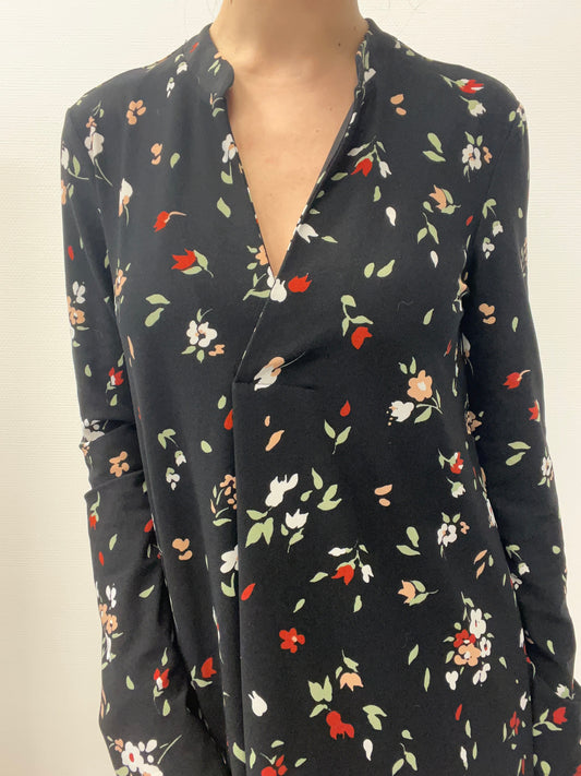 Robe à motifs floraux