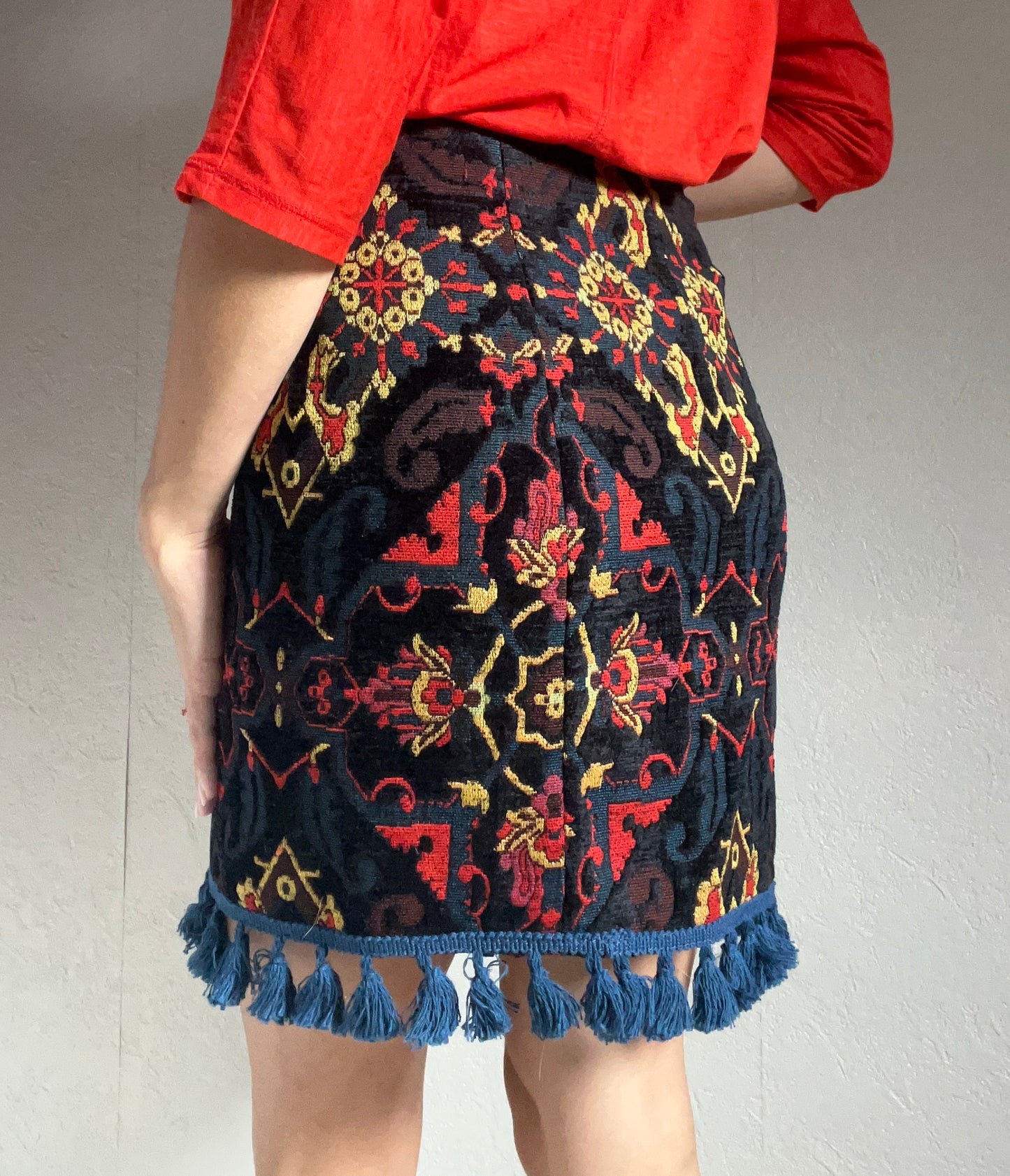 Jupe jacquard à pompons