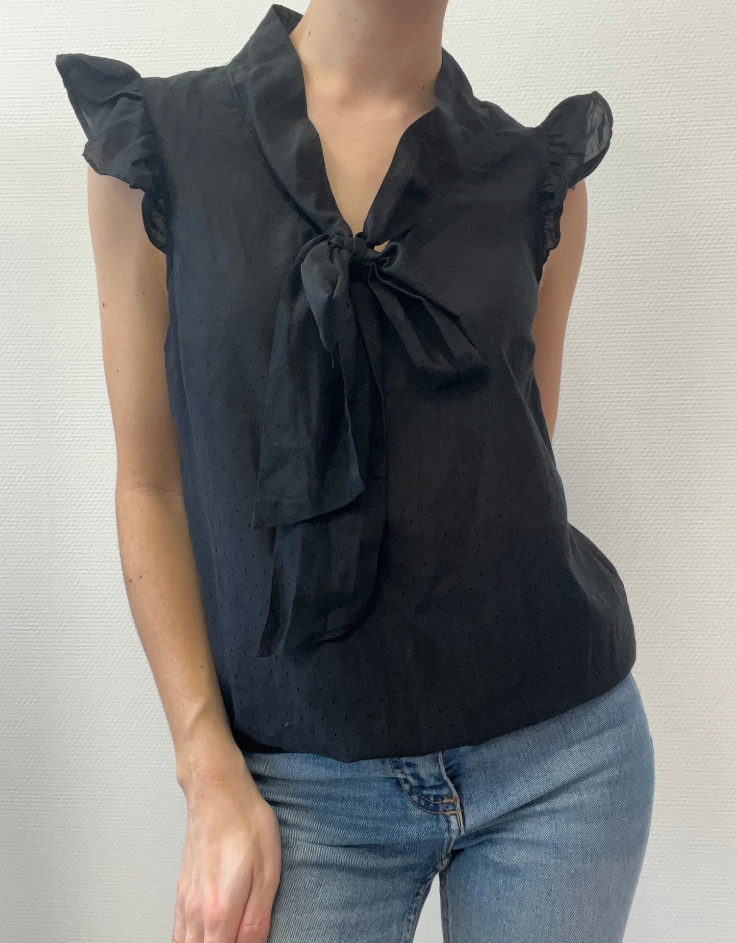 Blouse volantée à nouer