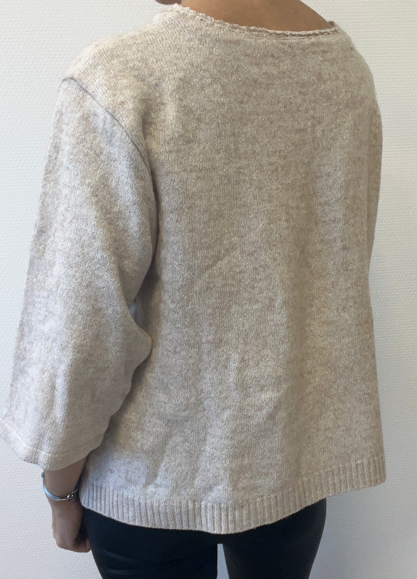 Pull brodé
