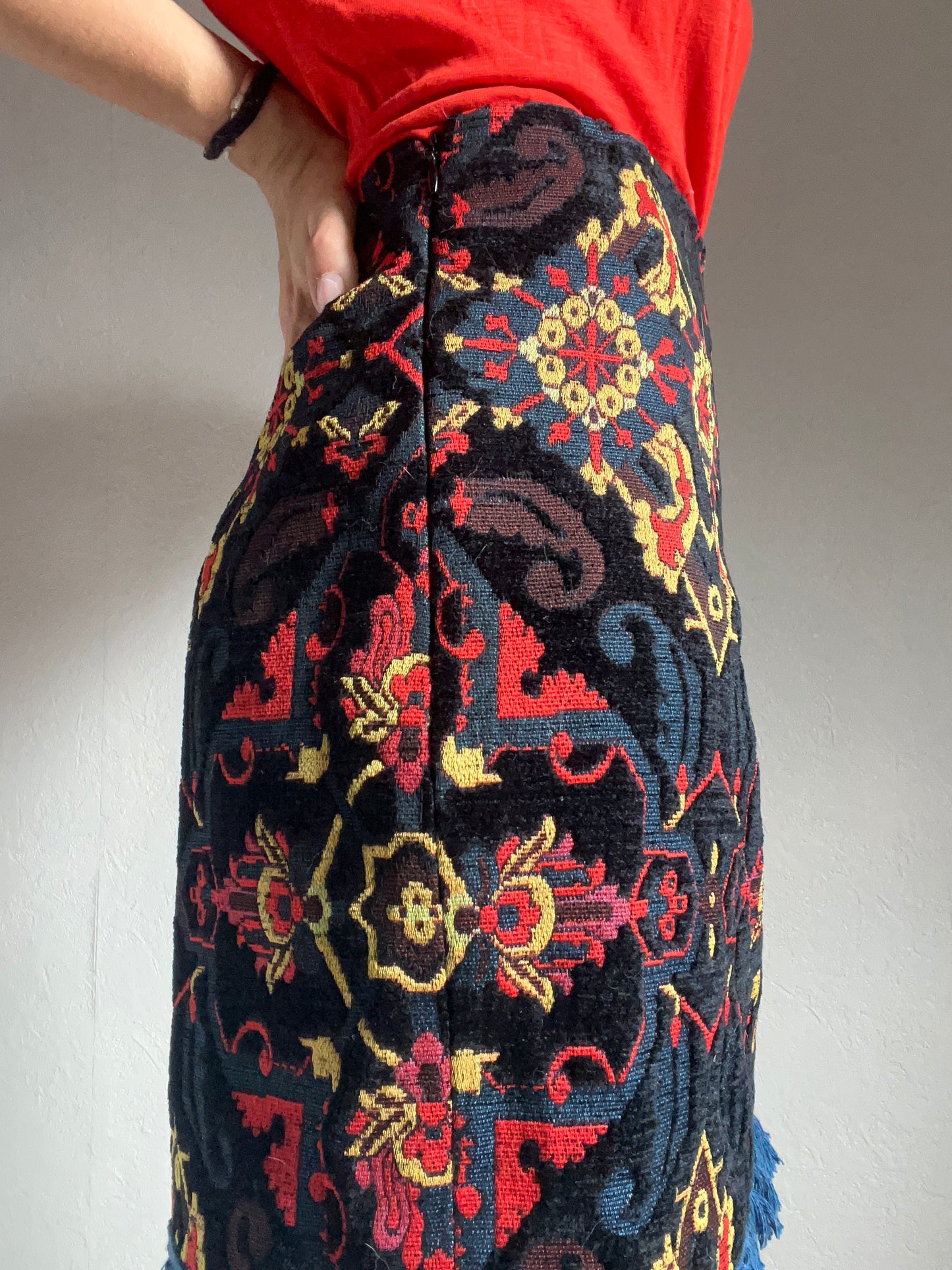 Jupe jacquard à pompons