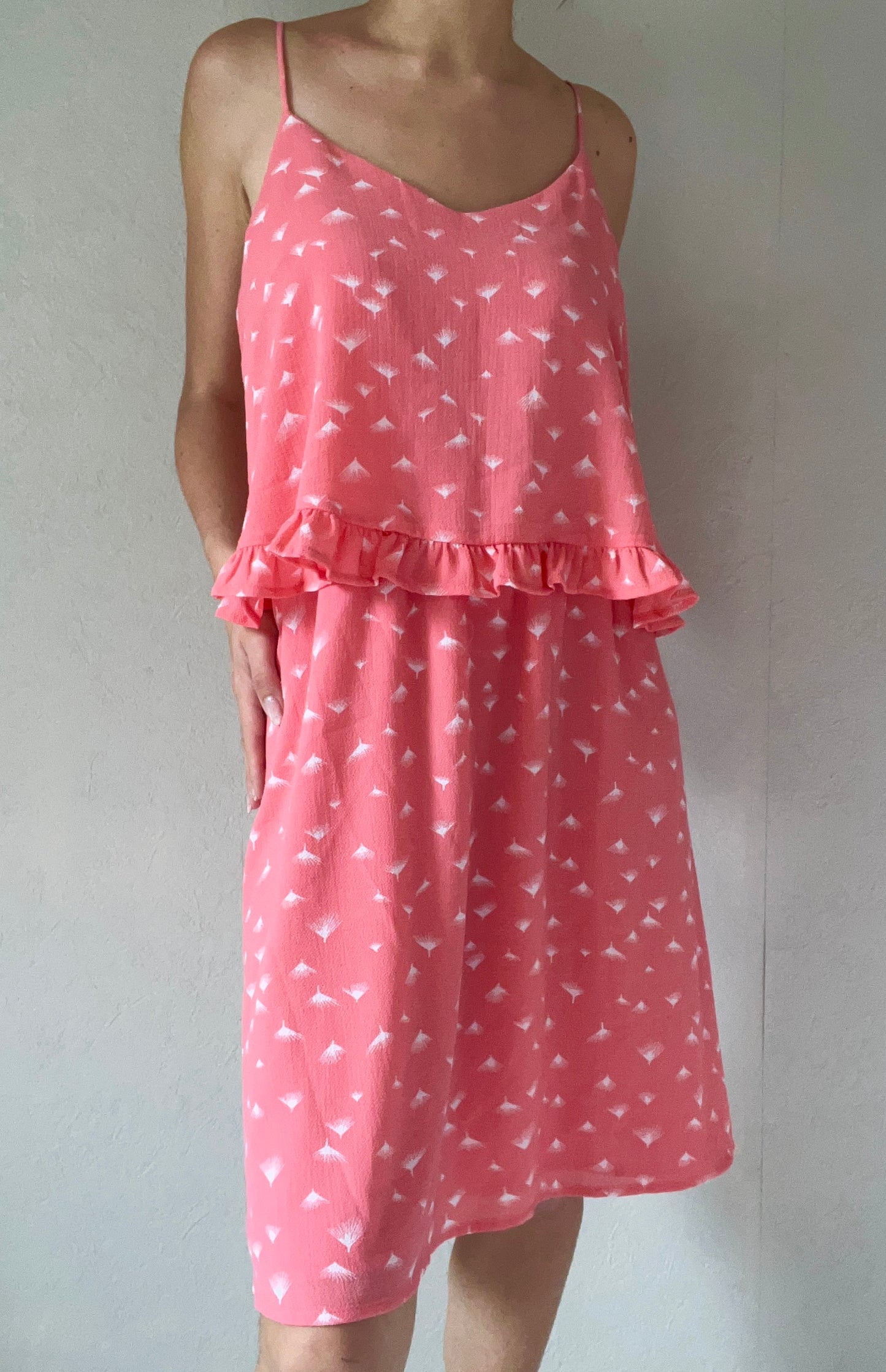 Robe à motifs volantée