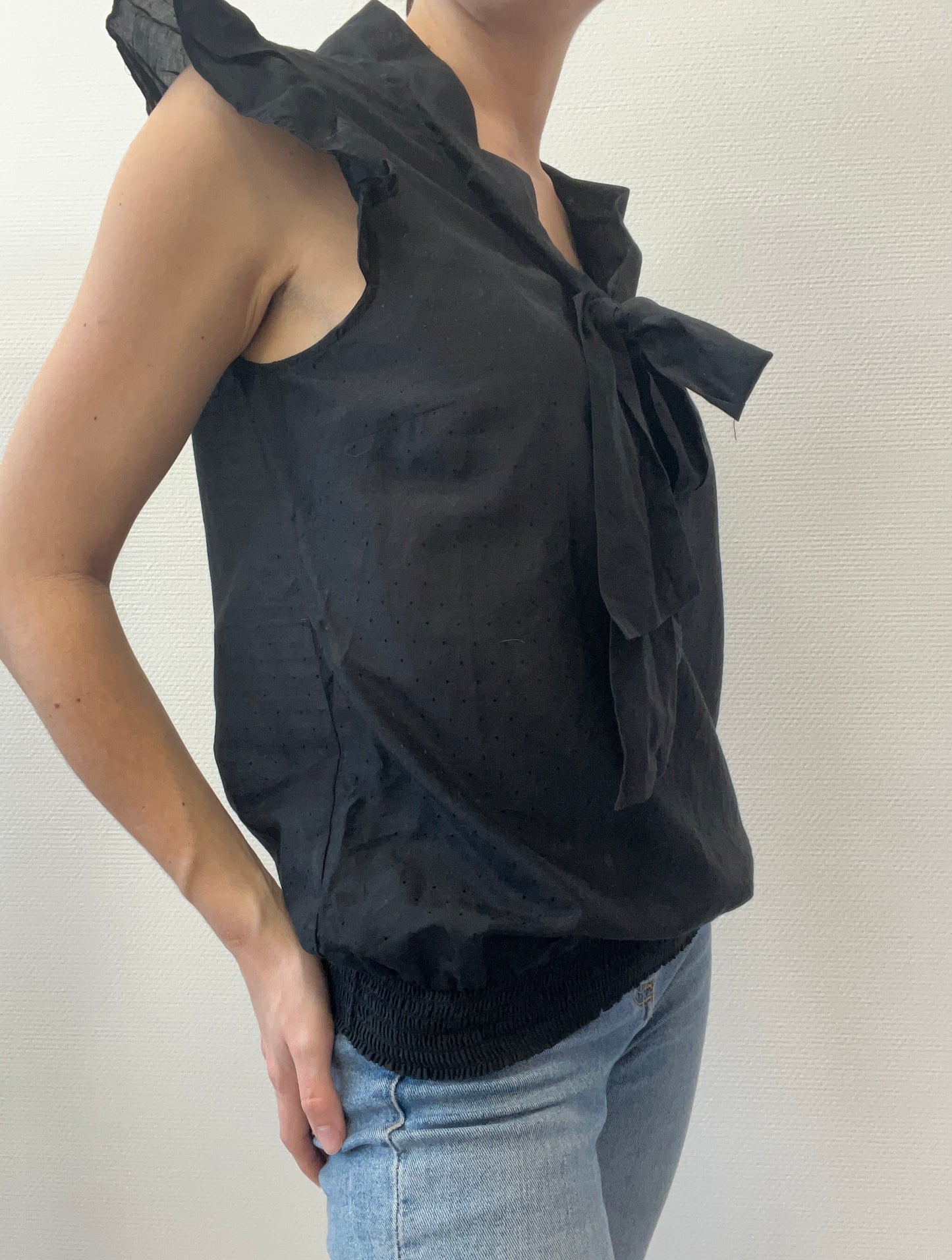 Blouse volantée à nouer