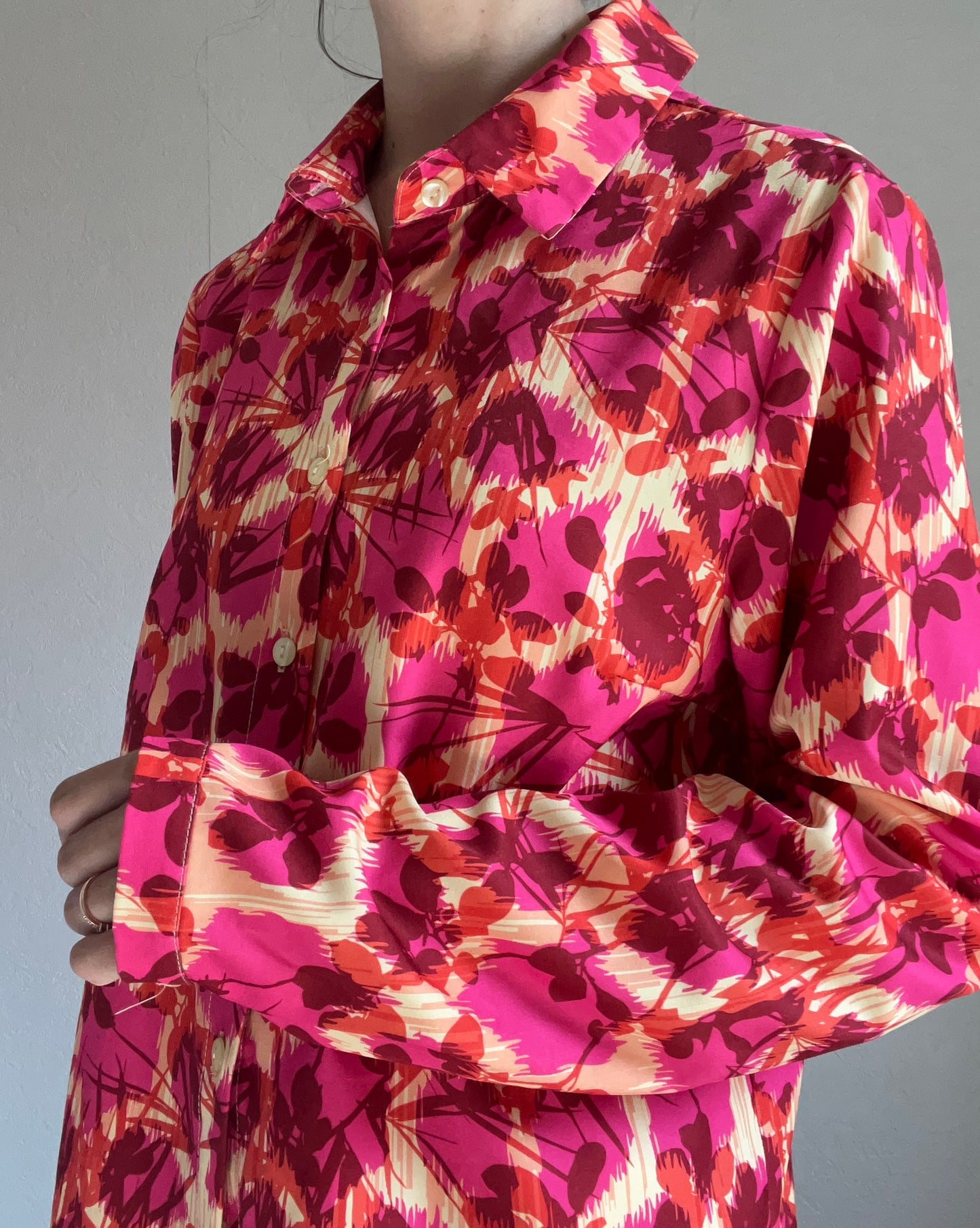 Chemise à motifs colorée