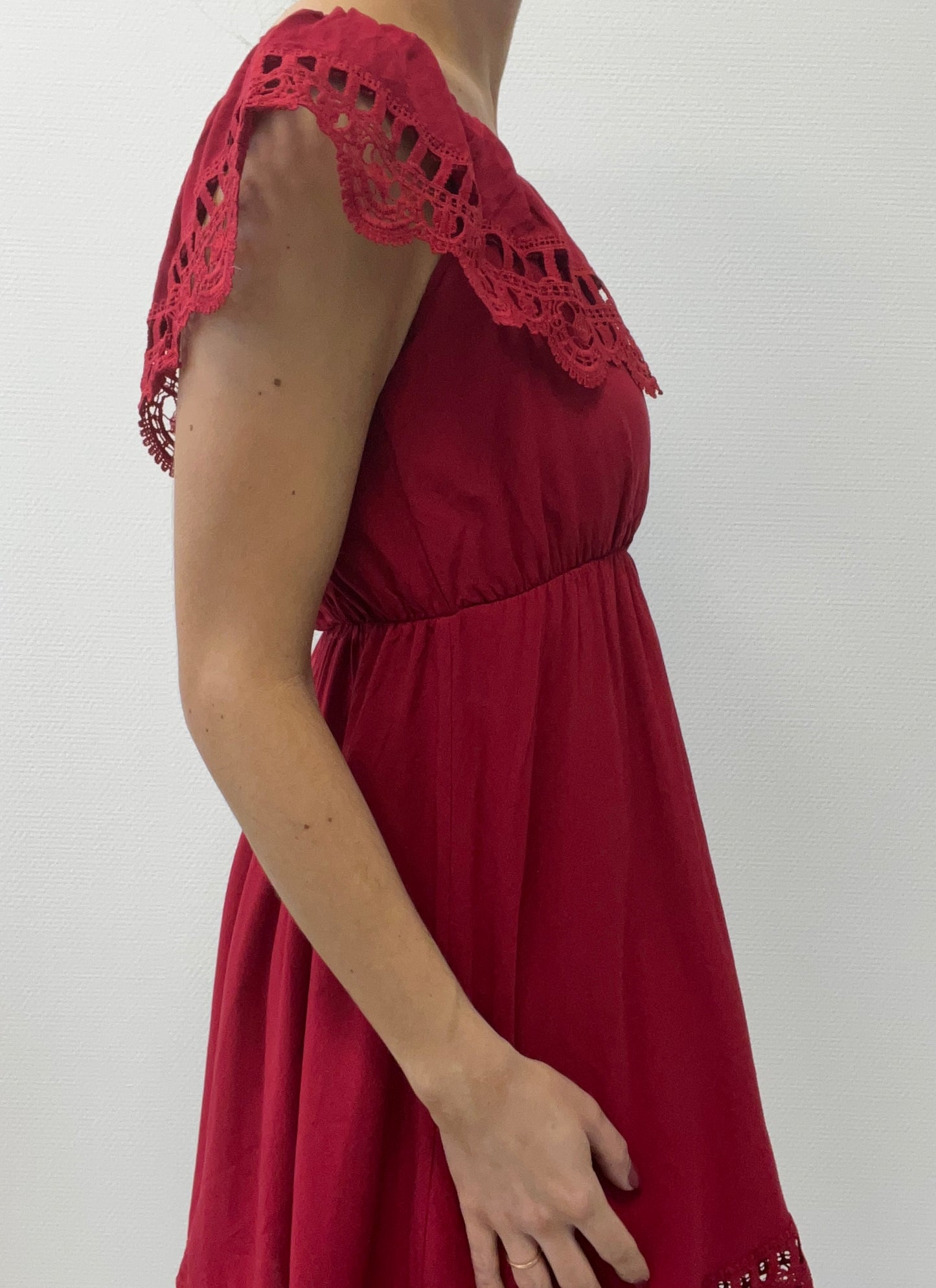 Robe à épaules dénudées