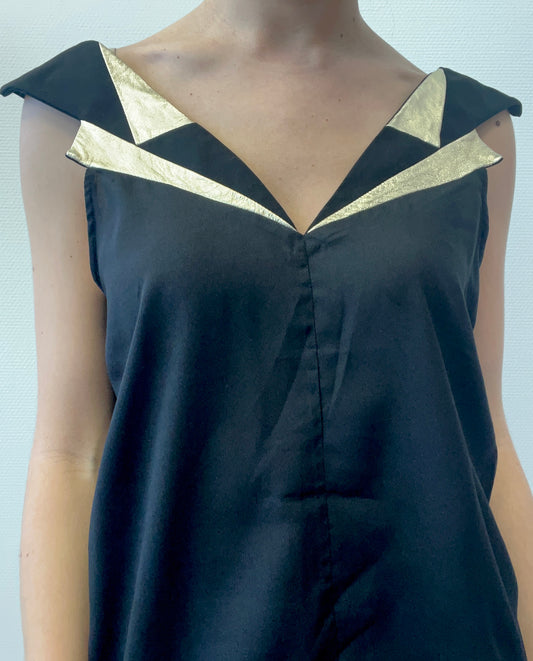 Top avec détail doré