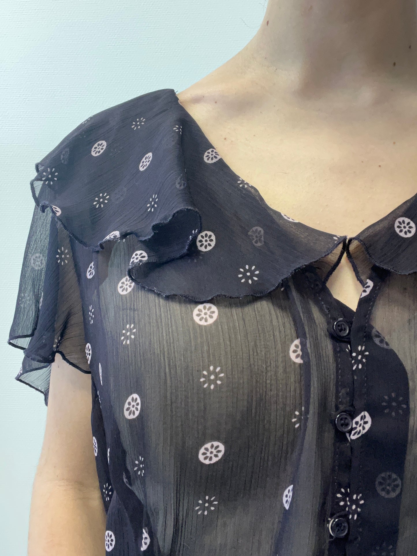 Blouse légère volantée