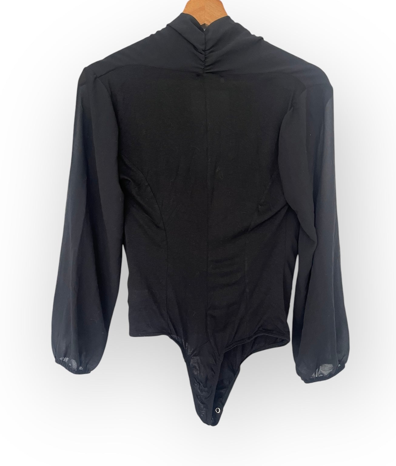 Body noir drapé