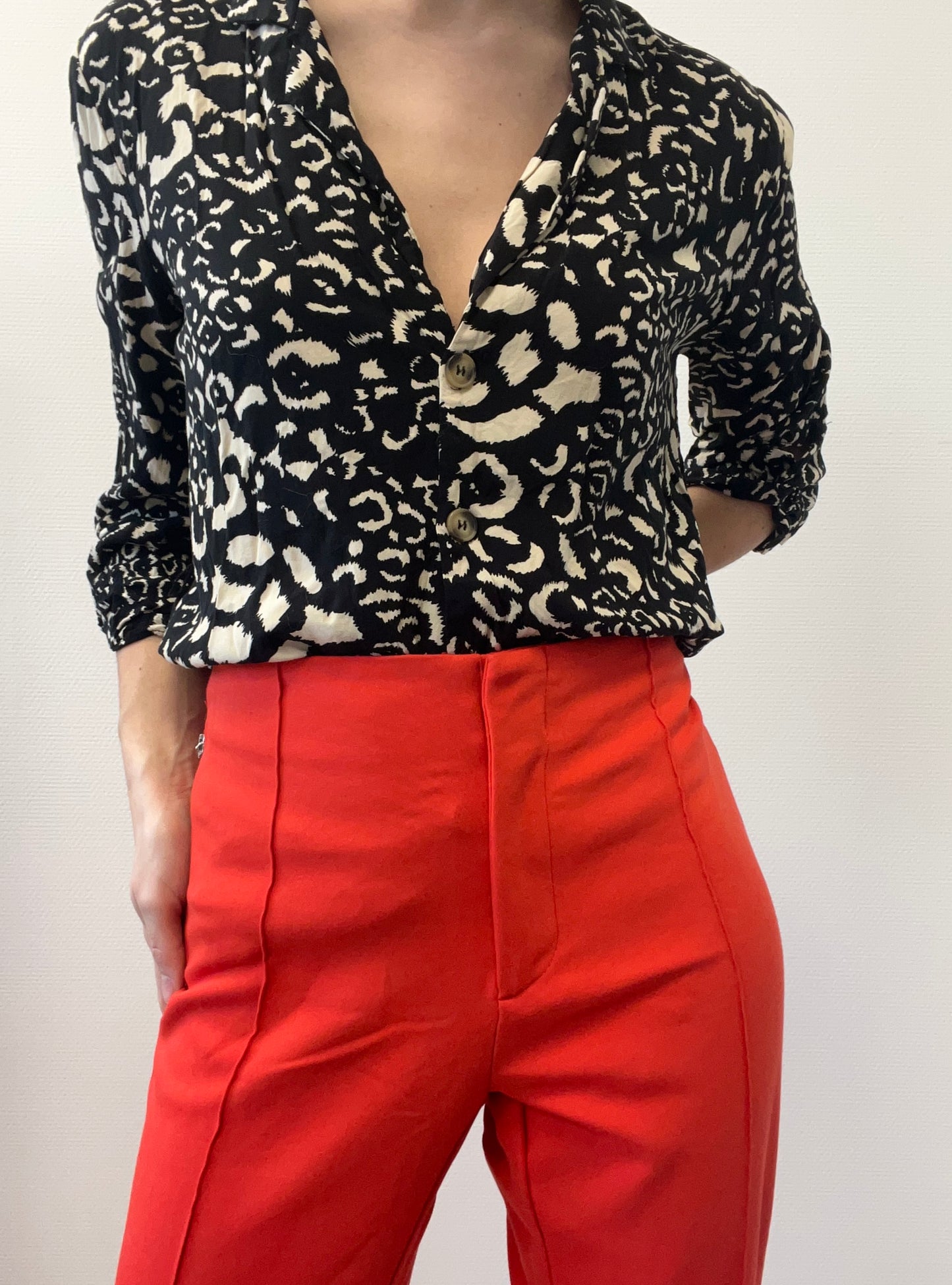 Pantalon rouge corail