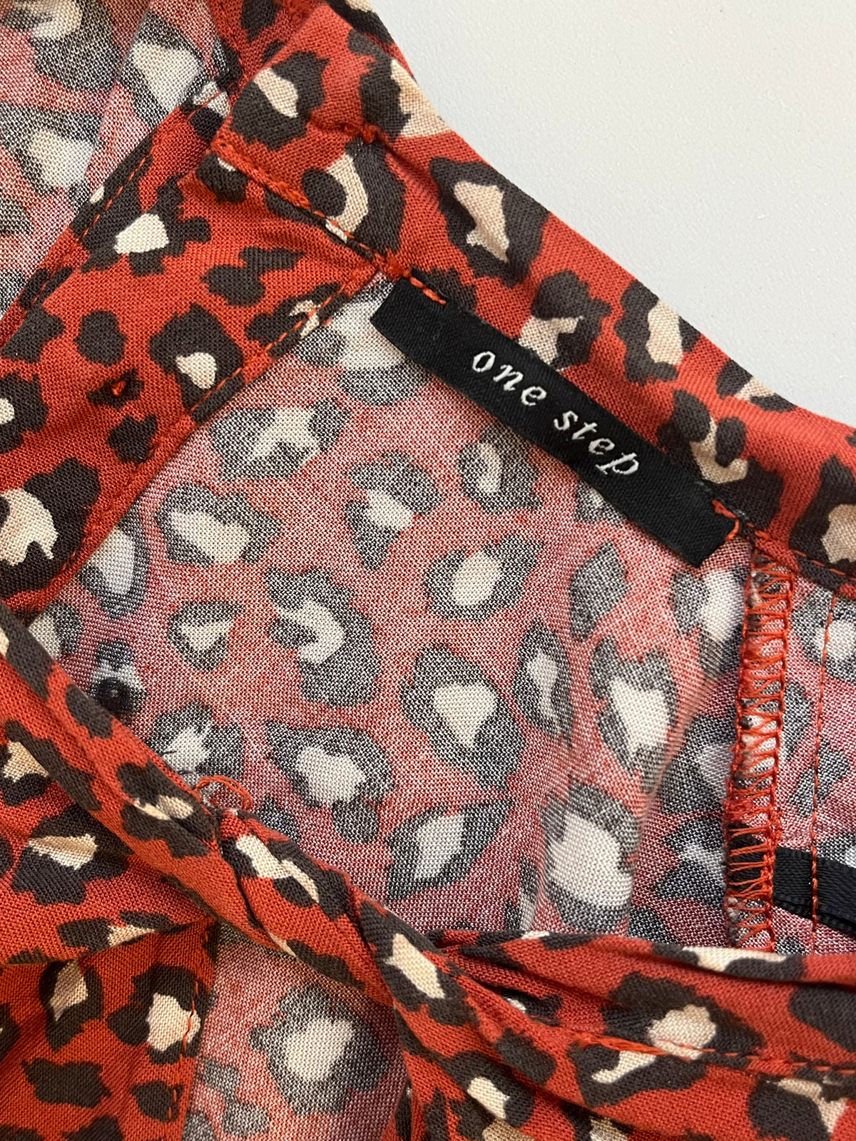 Blouse à motif léopard