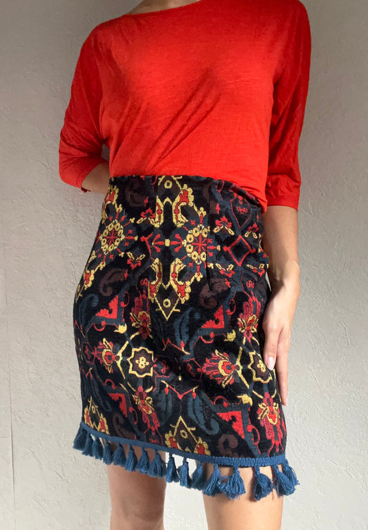 Jupe jacquard à pompons