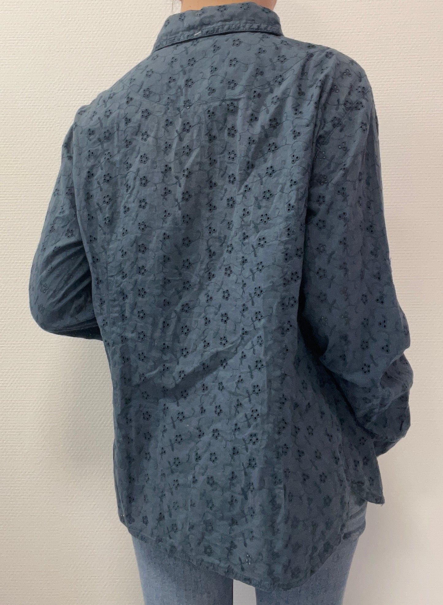 Chemise en broderie anglaise
