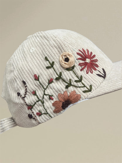 Casquette brodée en velours côtelé