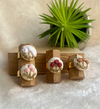 Bague brodée