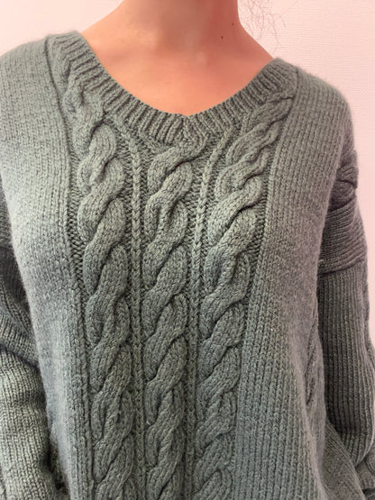 Pull torsadé en tricot