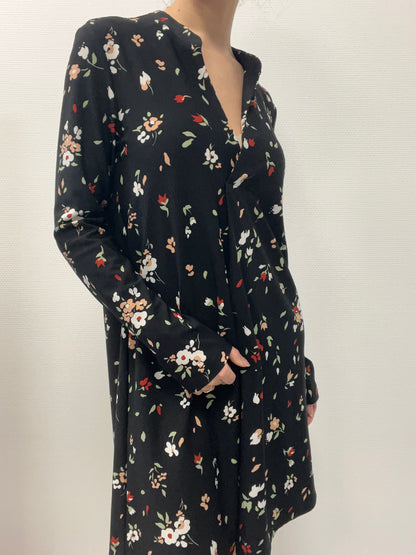 Robe à motifs floraux