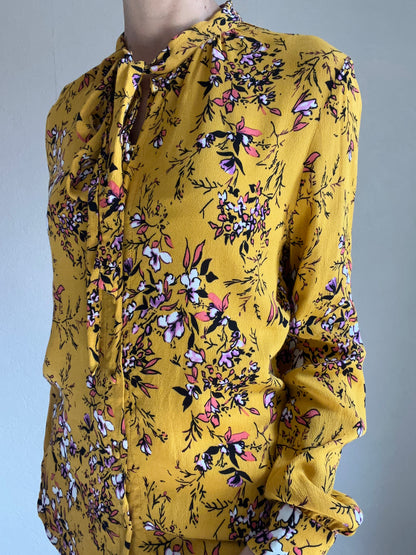 Blouse fleurie à nouer