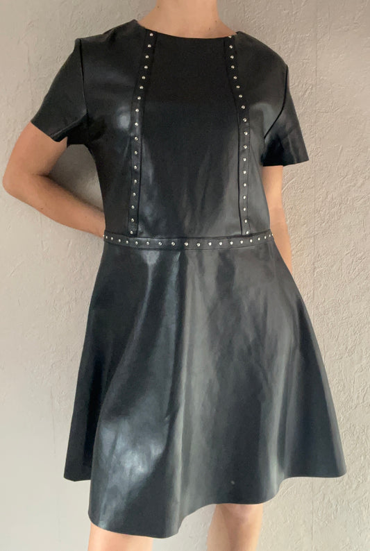 Robe en similicuir