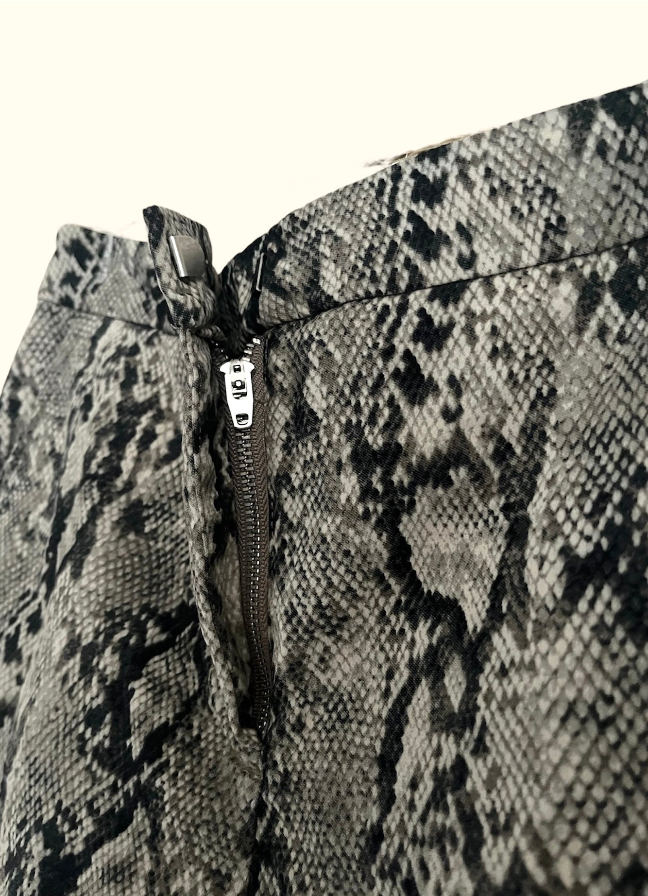 Pantalon python