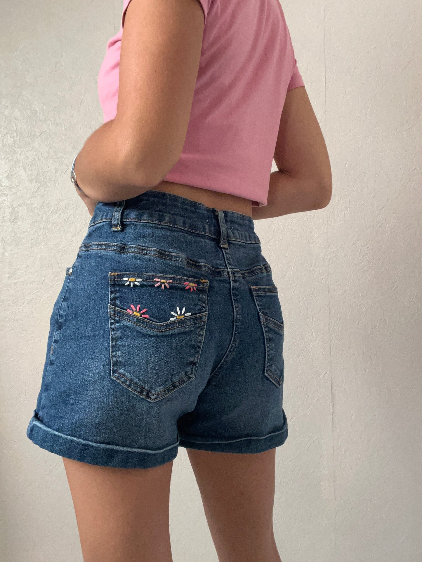 Short en jean fleurs