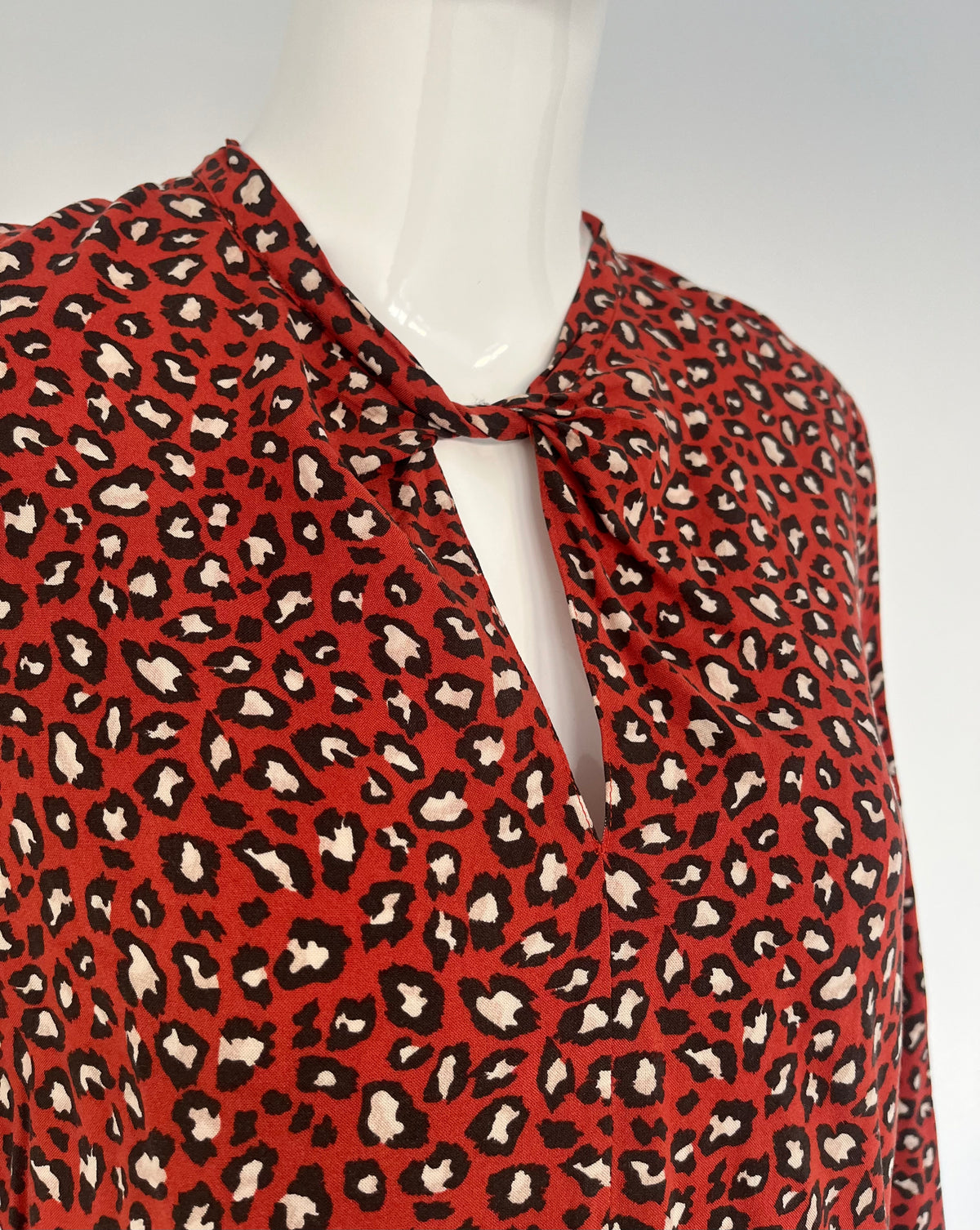 Blouse à motif léopard